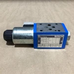 Bosch 0-811-004-104 Directional Valve, 3500 Psi, Used. Fixed Price $299.99.