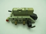 Numatics 061BA400M Solenoid Valve W/ Manifold Base. Fixed Price $51.99.