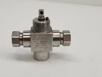 Swagelok SS-L83XKF4 3-PIECE Low Temp Service 3-WAY Ball Valve ( Used Guaranteed). Fixed Price $100.00.