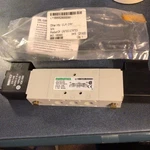 New 226-749B Numatics L11BB552B000061 24VDC 0.15A Vde 0580. Fixed Price $76.93.