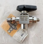 Swagelok Whitey High Pressure 3-WAY Ball Valve, SS-83XTS4 Nos. Fixed Price $149.99.