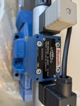 R900706177 4WRKE16E125L-33/6EG24K31/A5D3M Bosch Rexroth Valve. Fixed Price $4000.00.