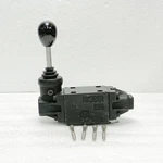 Parker D1VL4CN HR-33ST 4-WAY Directional Control Valve Lever Operated New. Fixed Price $550.00.