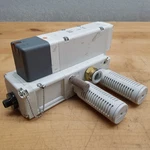 Smc VQC5101-51 Solenoid Valve, 0.2-1.0 Mpa With VQ5000-PW-DAM00279 Manifold. Fixed Price $57.75.
