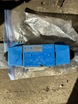 Vickers DG4V4-016C-M-U-B5-10. Fixed Price $400.00.