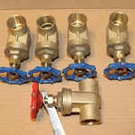 Lot Of 5 1" Brass Gate Valves Sweat On. Barnett And Bbc. Fixed Price $75.22.