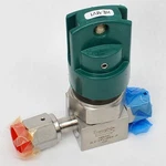 New Swagelok 6LV-DFLHFR4 Manual 3/4-TURN Valve Locking 316L Stainless 1/4" Vcr. Fixed Price $99.99.