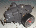 Fisher Controls Regulator 67CFR-601 250PSI 17.2BARS 1/4" (319-2). Fixed Price $73.00.