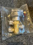 Siemens PO656-0011 4-WAY Valve. Fixed Price $100.00.
