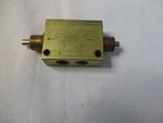 Clippard FV-3DP 3-WAY Spool Double Plunger 2 Position Valve 1/8" Npt Used. Fixed Price $12.50.