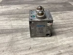 Festo, TH-5-1/4-B, Finger Lever Pneumatic Pilot Manual Air Valve #137N146. Fixed Price $100.00.