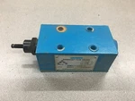 New No Box Vickers 868882 Systemstak Flow Control Valve DGMFN-5-Y-B2W-30. Fixed Price $135.00.