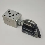 Sun Hydraulics Bbp 1F78-AC Sandwich Manifold W/ 790-4A24V Electronic Amplifier. Fixed Price $249.99.