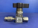 Aptech AP3625SM 2PW FV4 Manual Diaphragm Valve, 1/4" Fvcr, Used. Fixed Price $75.00.