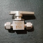 Swagelok 40G Series Ball Valve, 3/8" Od Tube, SS-43GS6 Stainless Bar Handle. Fixed Price $125.00.