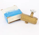 Deltrol F25BK Flow Control Needle Valve, 2000PSI, 3/8"NPT, 5GPM. Fixed Price $7.33.