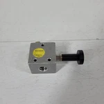 Bachman ME-133 Manual 2-WAY Valve Body Aluminum Housing Tapped Sides. Fixed Price $99.00.